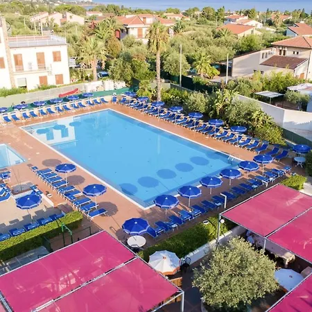 Rent 2 Weeks In Tourist-hotel Timeshare In Turis Village Feriehus