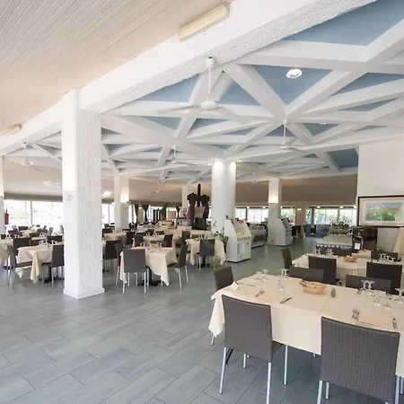 Rent 2 Weeks In Tourist-hotel Timeshare In Turis Village Holiday home